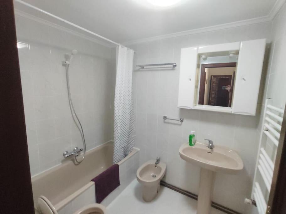 Piso En Ajo Con Piscina Comunitaria Appartement Buitenkant foto